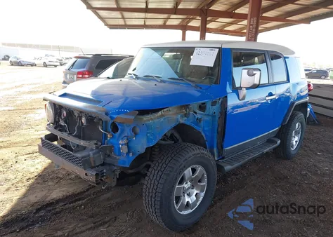 2007 Toyota Fj Cruiser z USA, uszkodzony, nr VIN JTEBU11F070072067